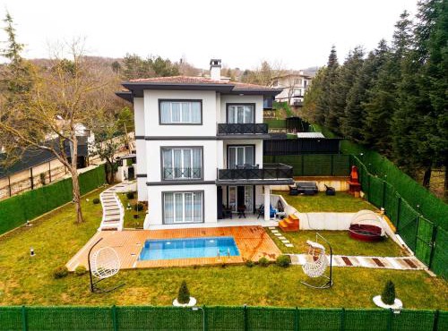 Terrazzo Sapanca - Isıtmalı Havuzlu Villa Sole