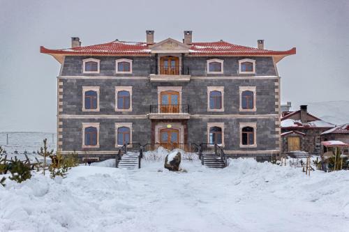 Lake Cildir Lodge