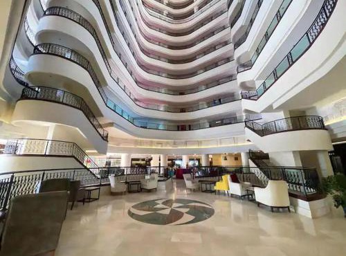 2Bed Apt - Goldcity Resort Sea View Pool HotTub in Alanya