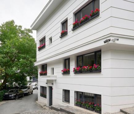 Modern Bright Cozy 1bed1bath Hidden Gem! #79 in Istanbul