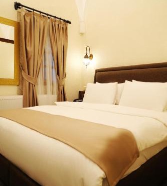 Rüstempaşa Kervansaray Hotel with Free Parking