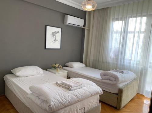 Kaplan Cosy Flat - All air conditioned & Heated 3 Bedrooms in the City