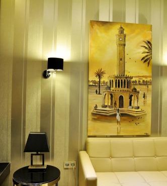 Avin Hotel