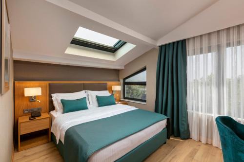 Pukka Hotel