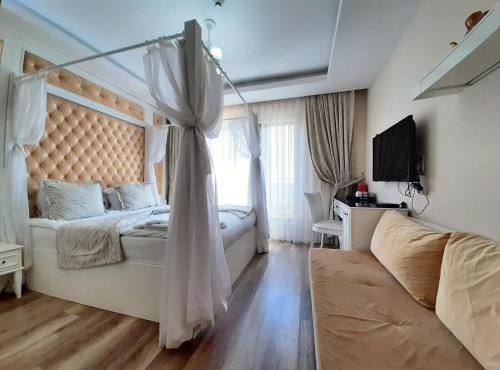 Microyal Hotel