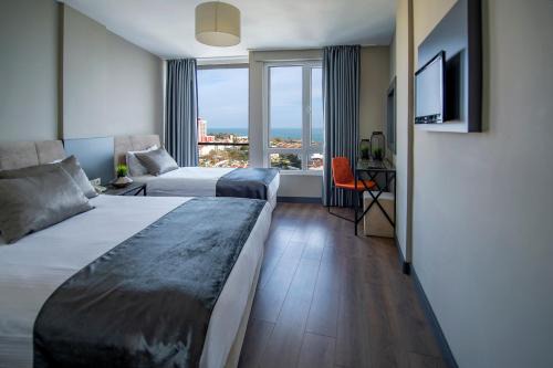 Tourist Hotel
