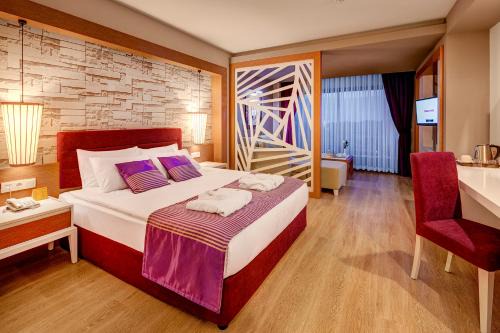Tui Magic Life Jacaranda